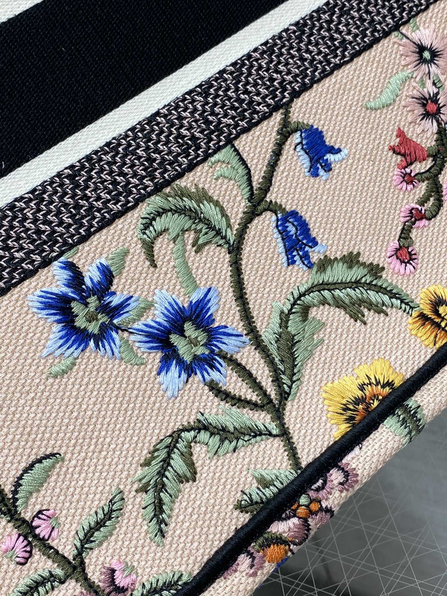 迪D家 Book Tote 刺繡字母粉花 中號36.5cm