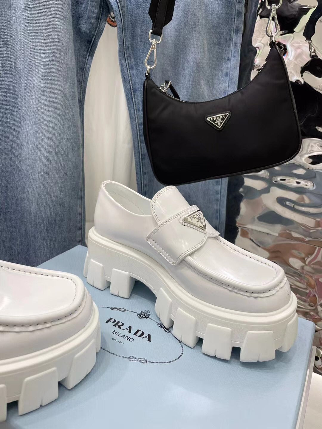 普P家-2024厚底樂福鞋 白色
