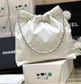 小香風-早春新款Chanel 22號手袋 白色大號