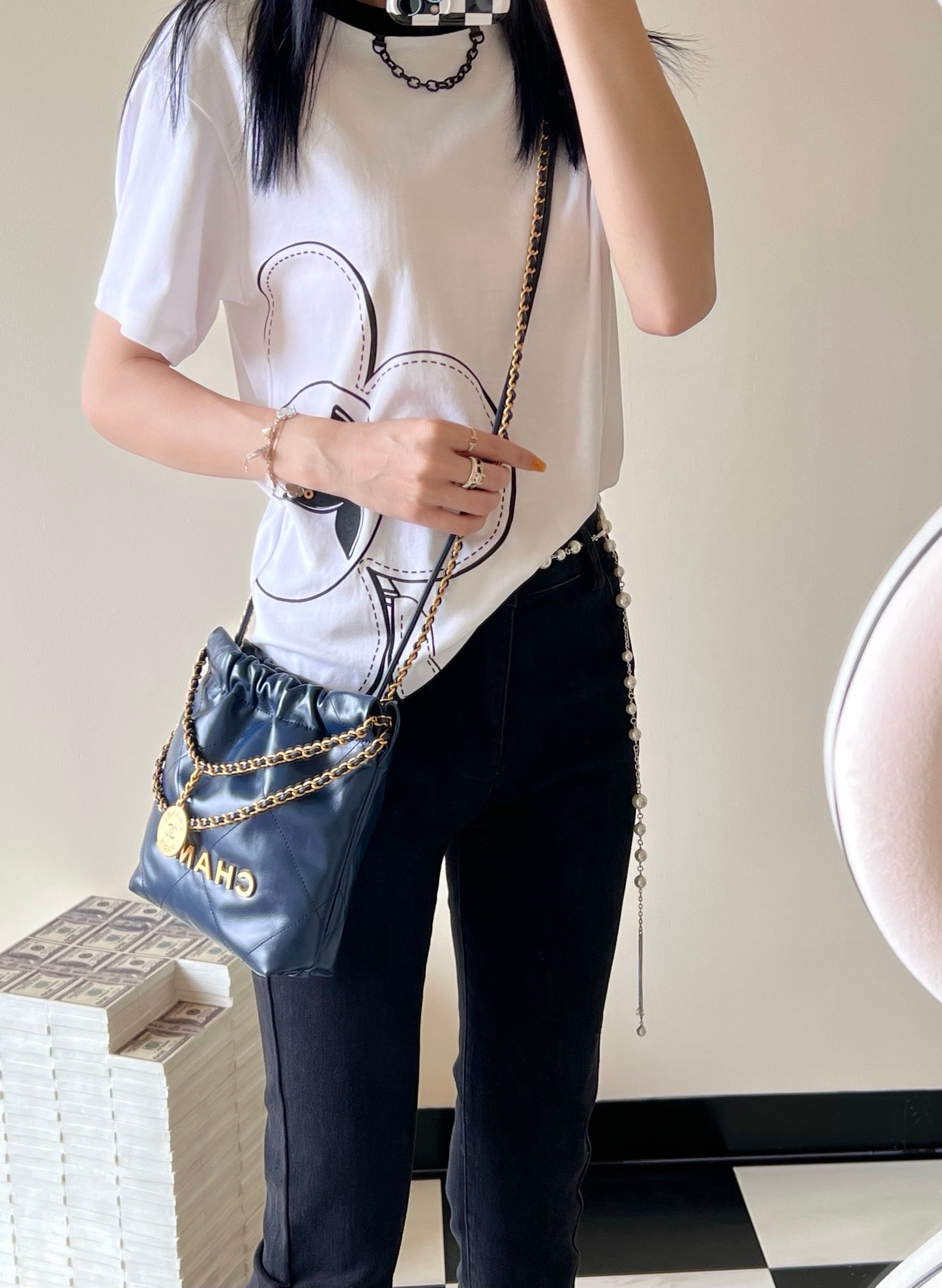 小香家-2023春夏新款 22BAG Mini 海軍藍 上身圖