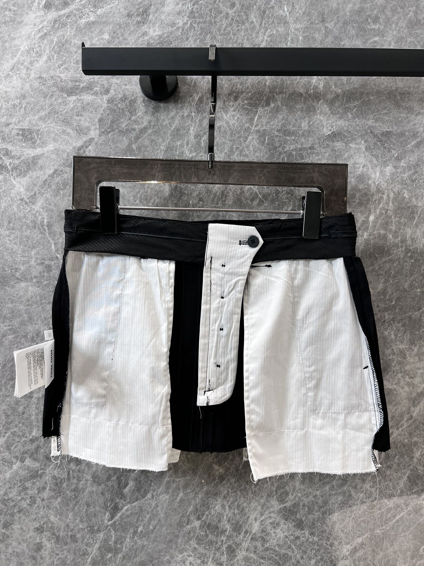 穆M家-2404 春夏新品 豎條紋西裝小馬甲半裙 黑色