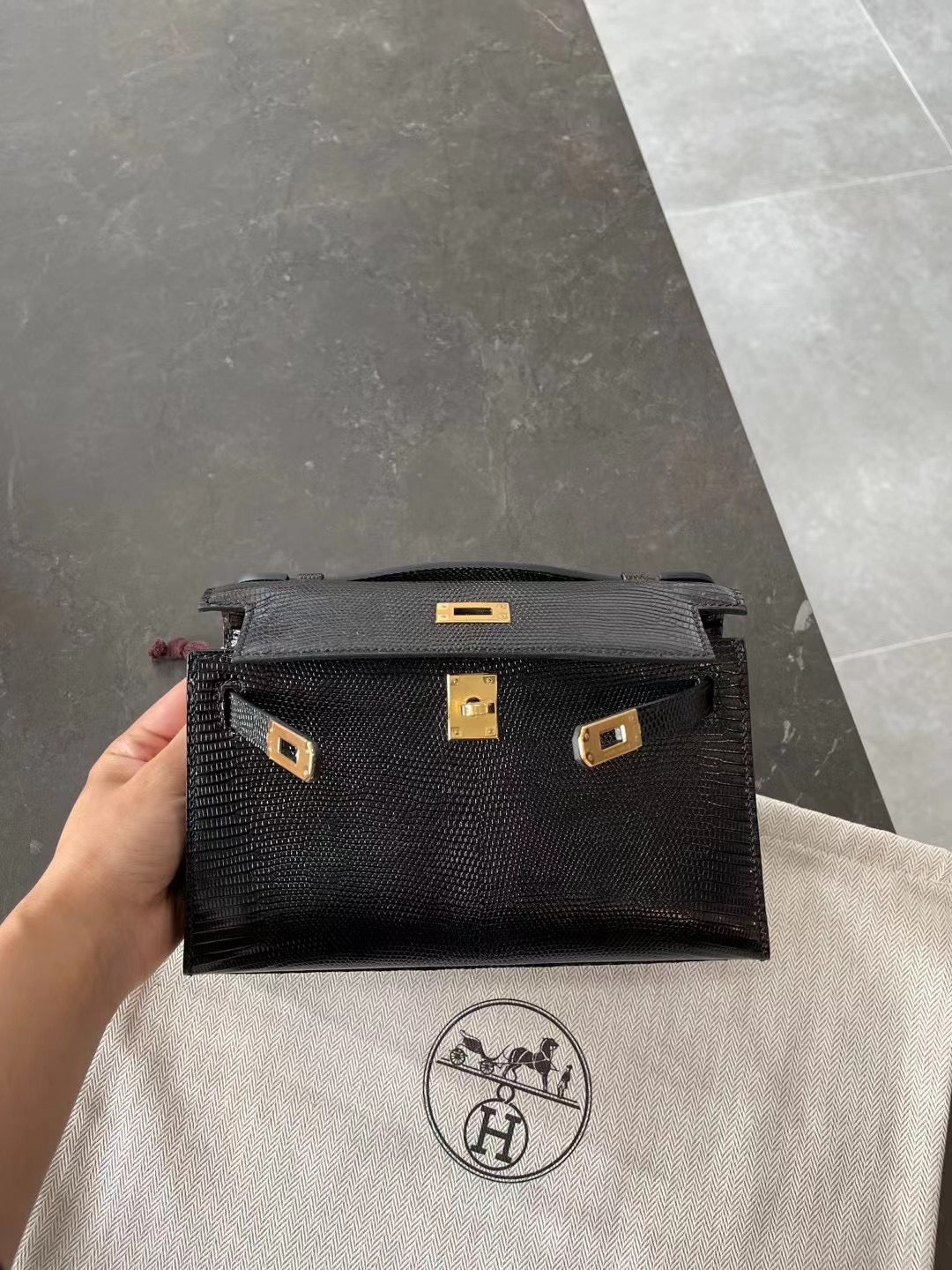小愛款-Kelly Mini 1代 蜥蜴皮 黑色 金扣