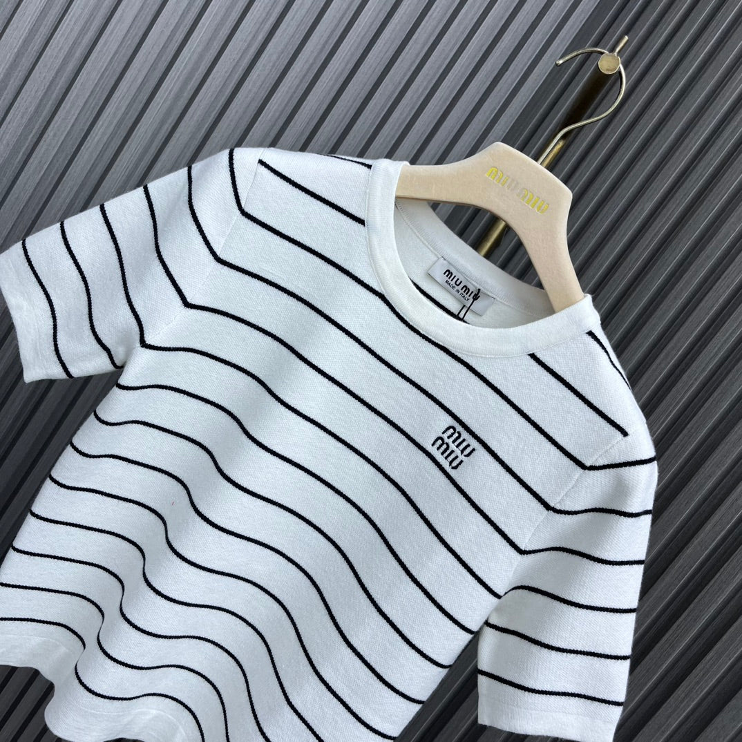 穆M家-2404 24新品上架圓領條紋短袖TEE 白色