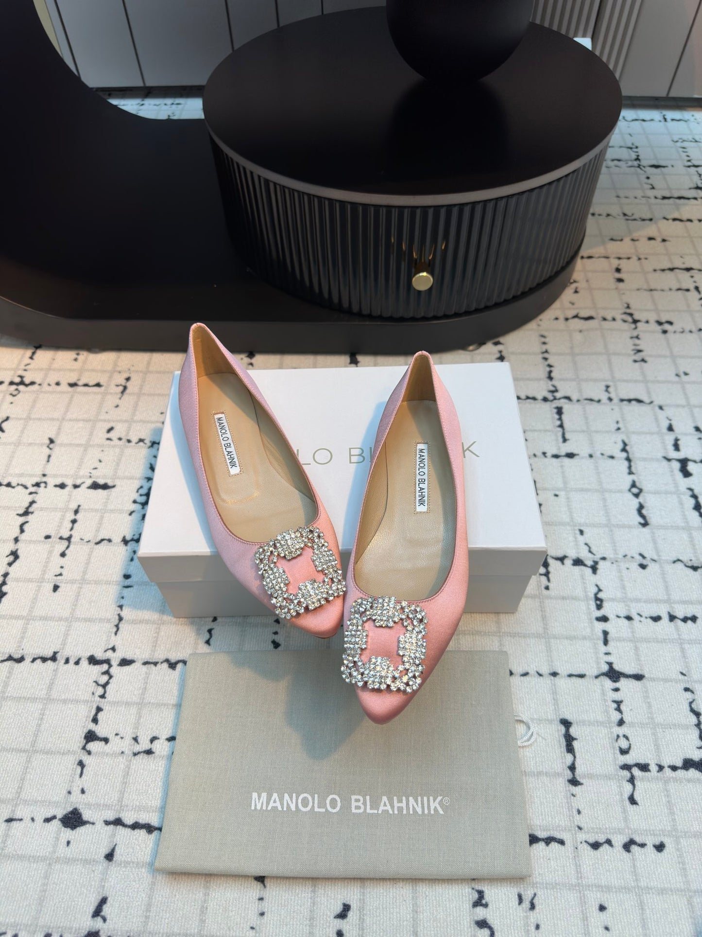 Manolo Blahnik-2024 平底鞋 粉色