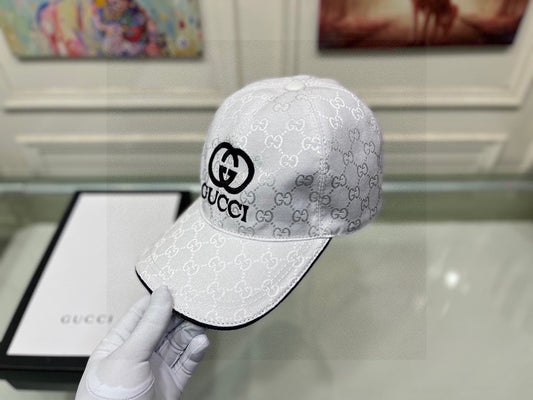 古G家-Logo刺繡棒球帽 白色