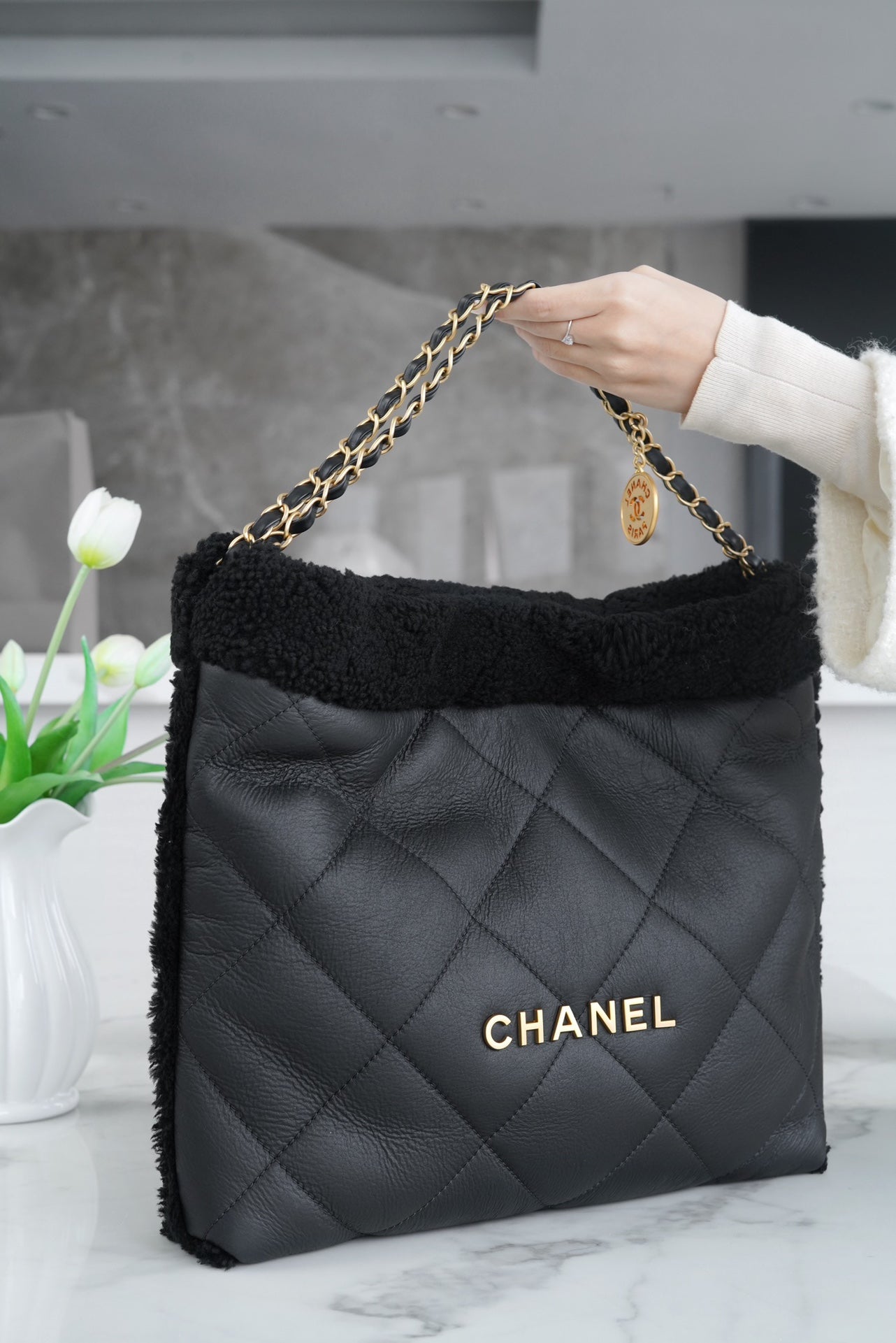小香家-Chanel 22號手袋 羊羔毛款 黑色