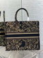 迪D家-BookTote 刺繡手袋 金絲線系列 42x18x35cm