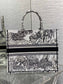迪D家-Book Tote 2023春夏系列 老虎刺繡 白色 大號