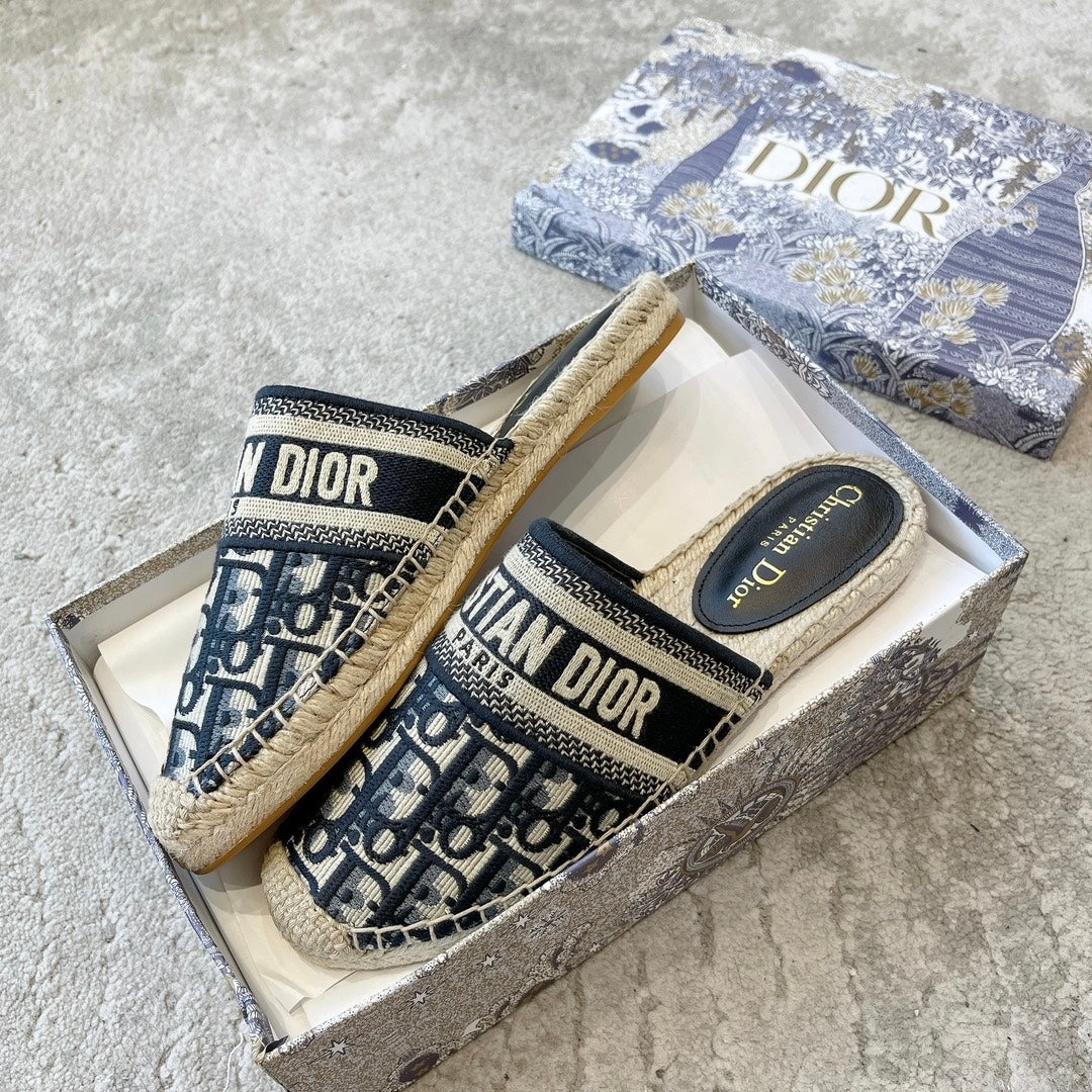 迪D家-經典款 立體刺繡漁夫鞋 拖鞋款
