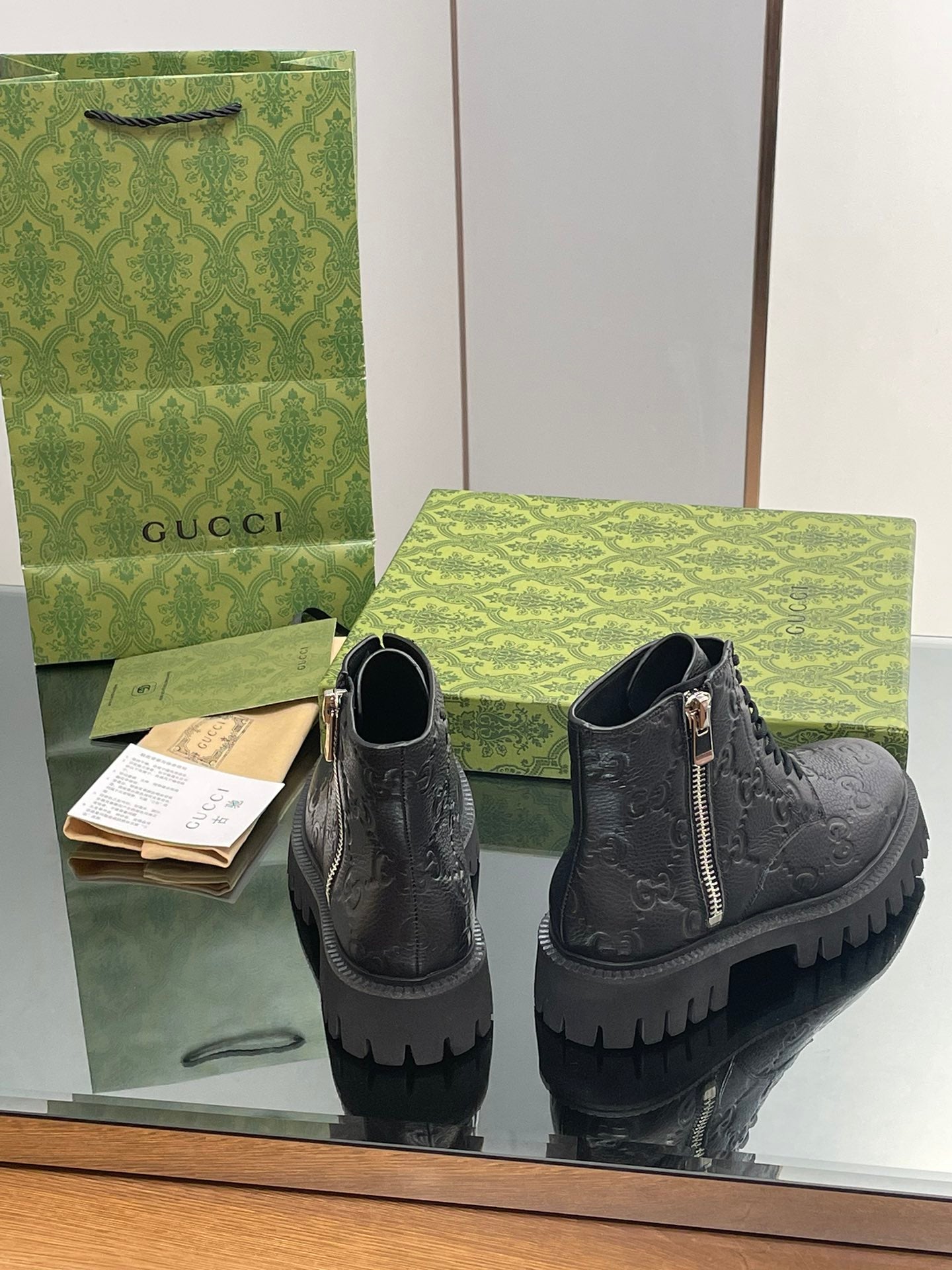 古G家-2023秋冬新款 雙G暗紋壓花短靴 黑色