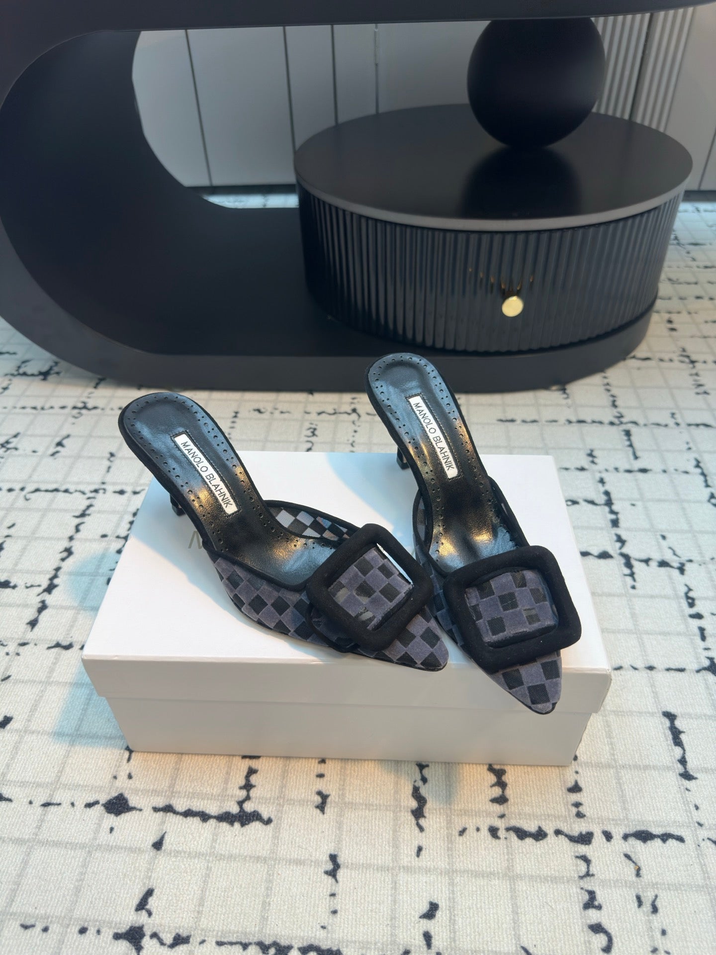 Manolo Blahnik-2024 格狀高跟拖鞋 黑色