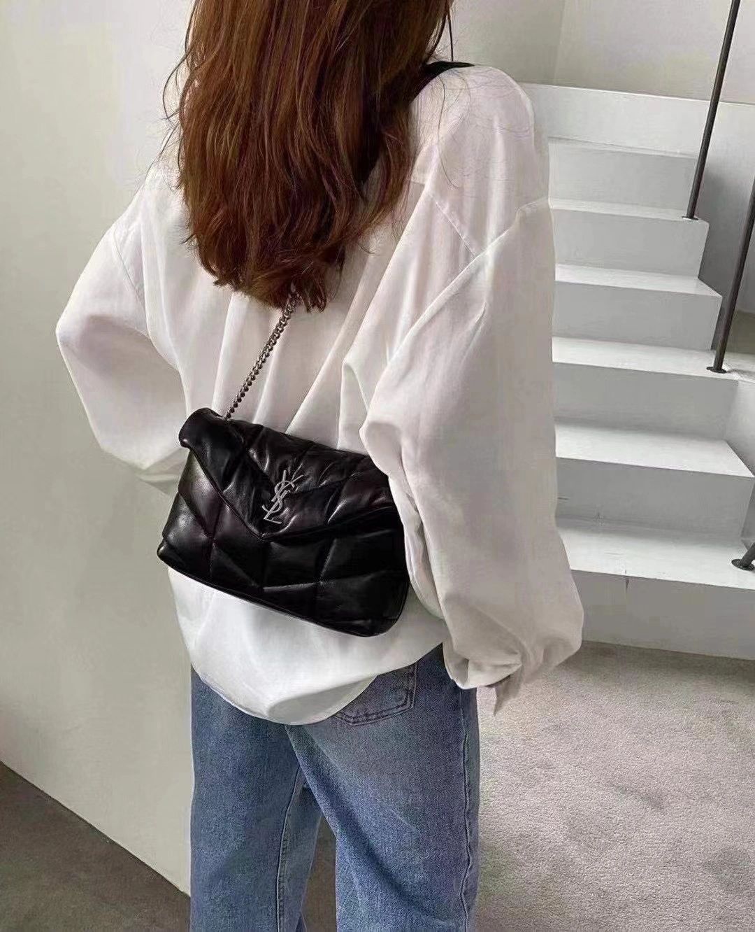 聖Y羅-Loulou Puffer 23cm 絎縫小羊皮雲朵包 黑色金扣