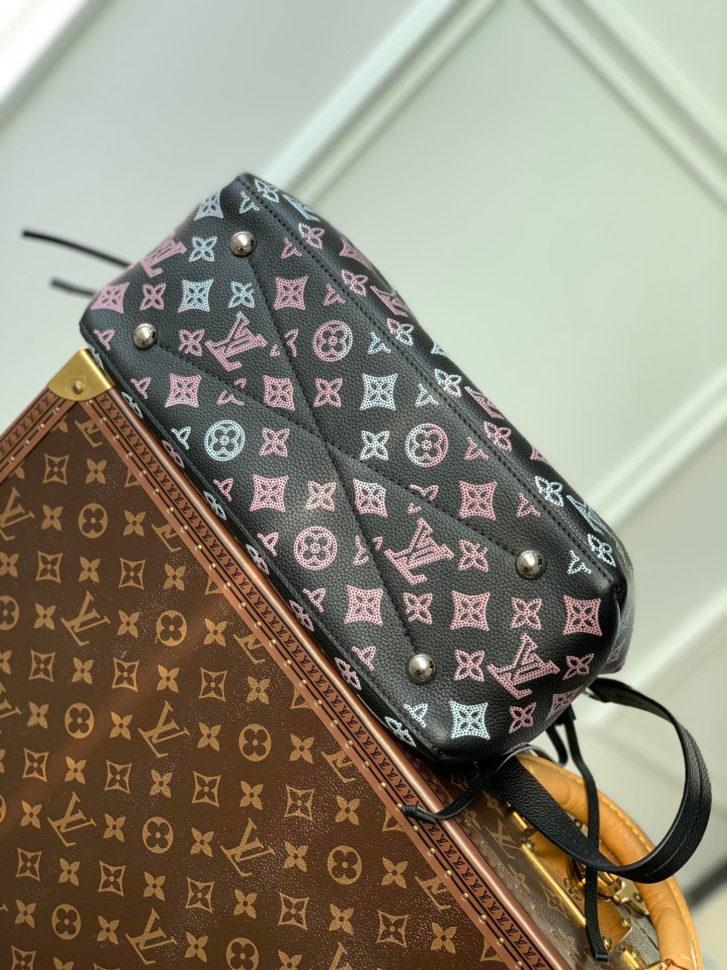 M21107 路L家-Bella Tote 托特包 獨家黑