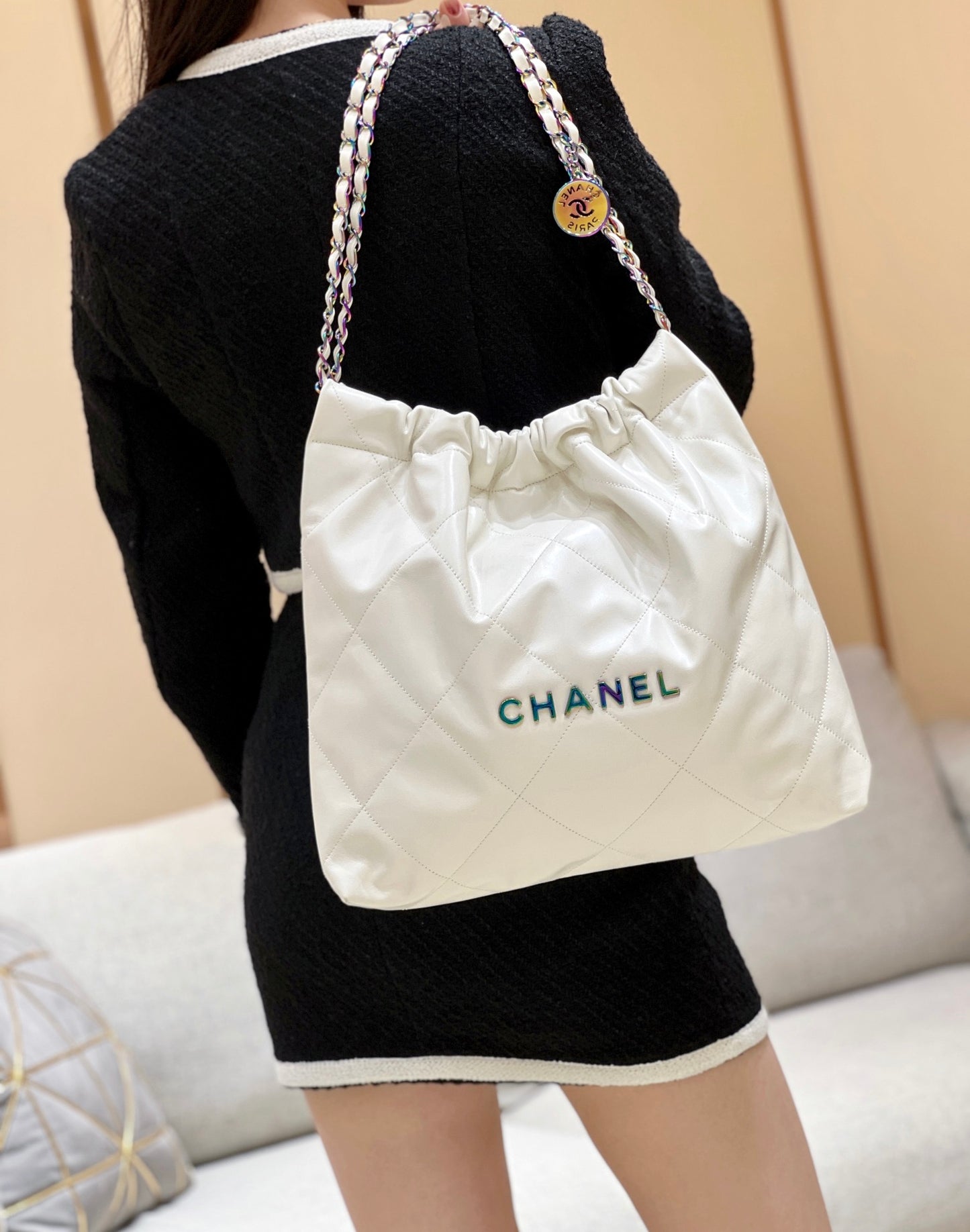 小香風-早春新款Chanel 22號手袋 白色大號