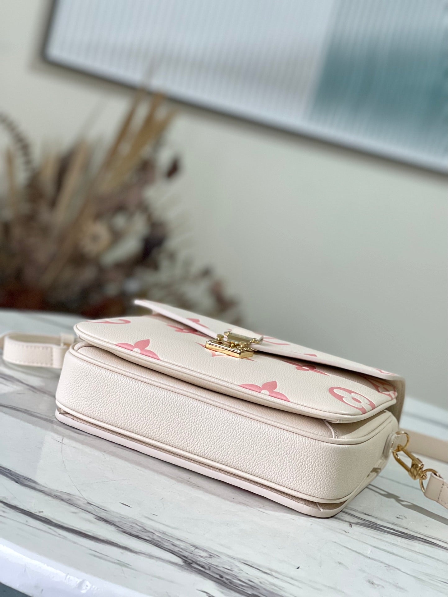 M45773 路L家-Pochette Metis 手袋 大號 奶油白
