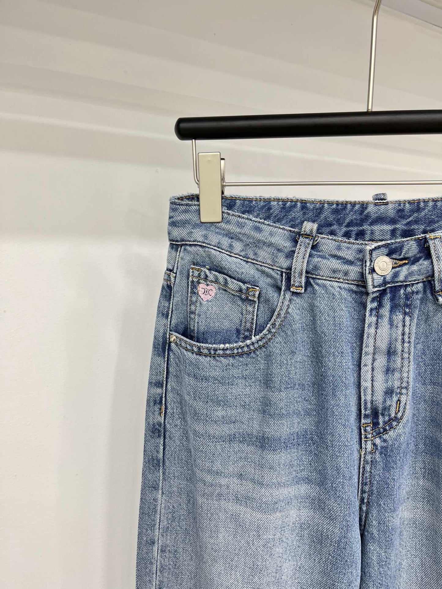 賽C家-2404 經典刺繡小標牛仔褲