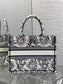 迪D家-2024春夏系列 Book Tote 太陽刺繡 黑白色 中號
