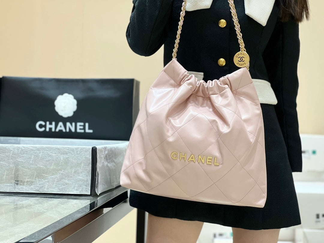 小香家-2023春夏新款 22BAG 中號 淡粉色 上身圖