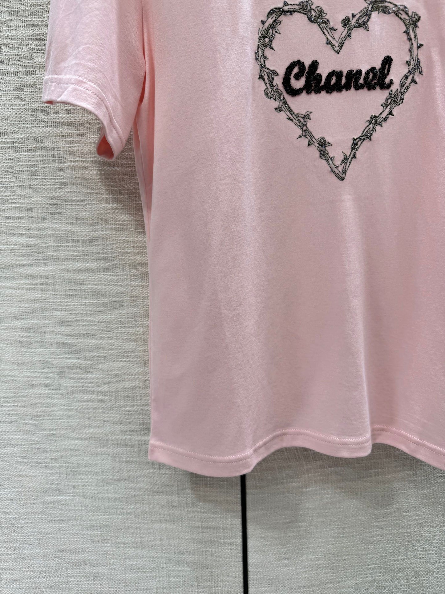 賽C家-2403 愛心字母刺繡TEE 粉色