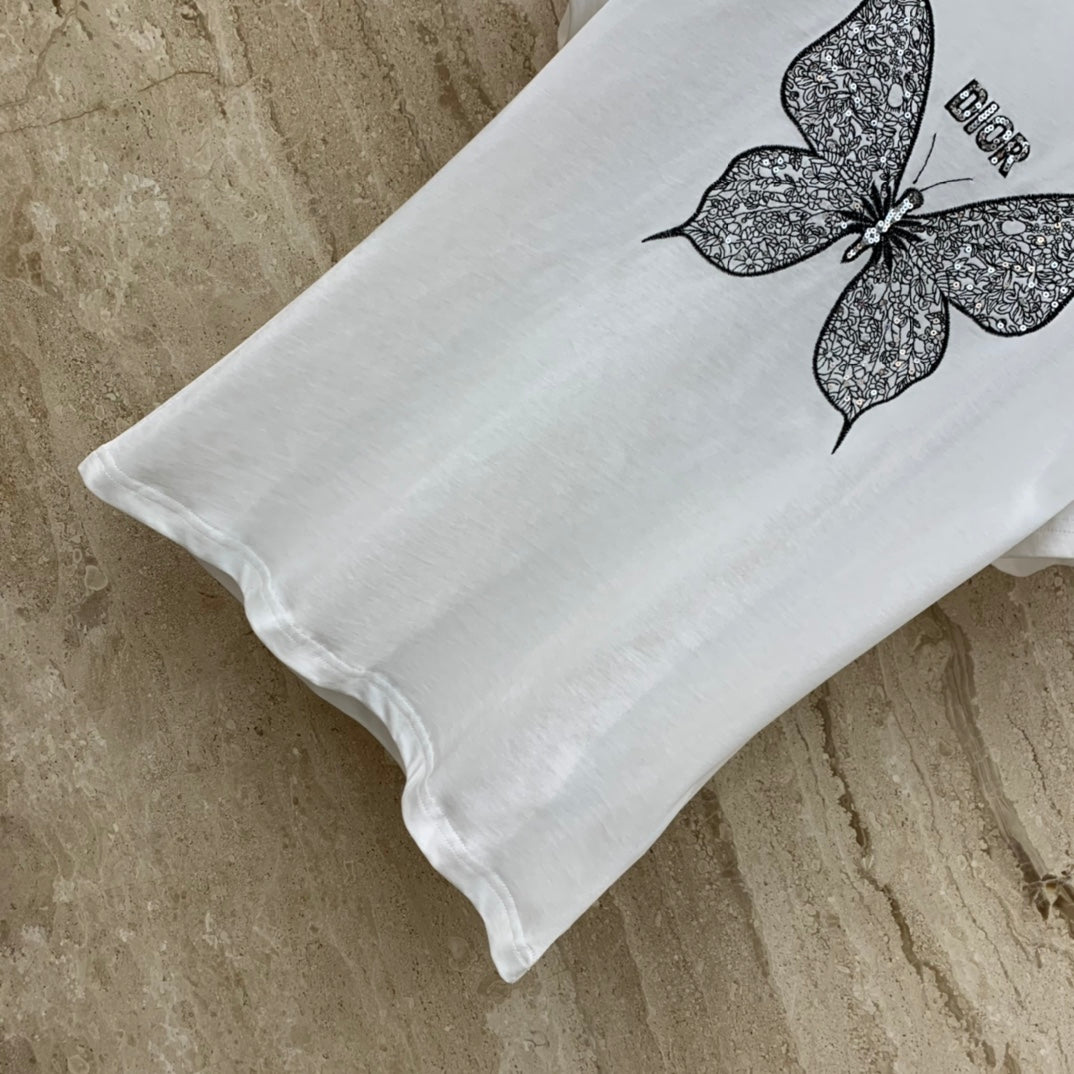 迪D家-2403 蝴蝶刺繡logo圓領短袖TEE 白色