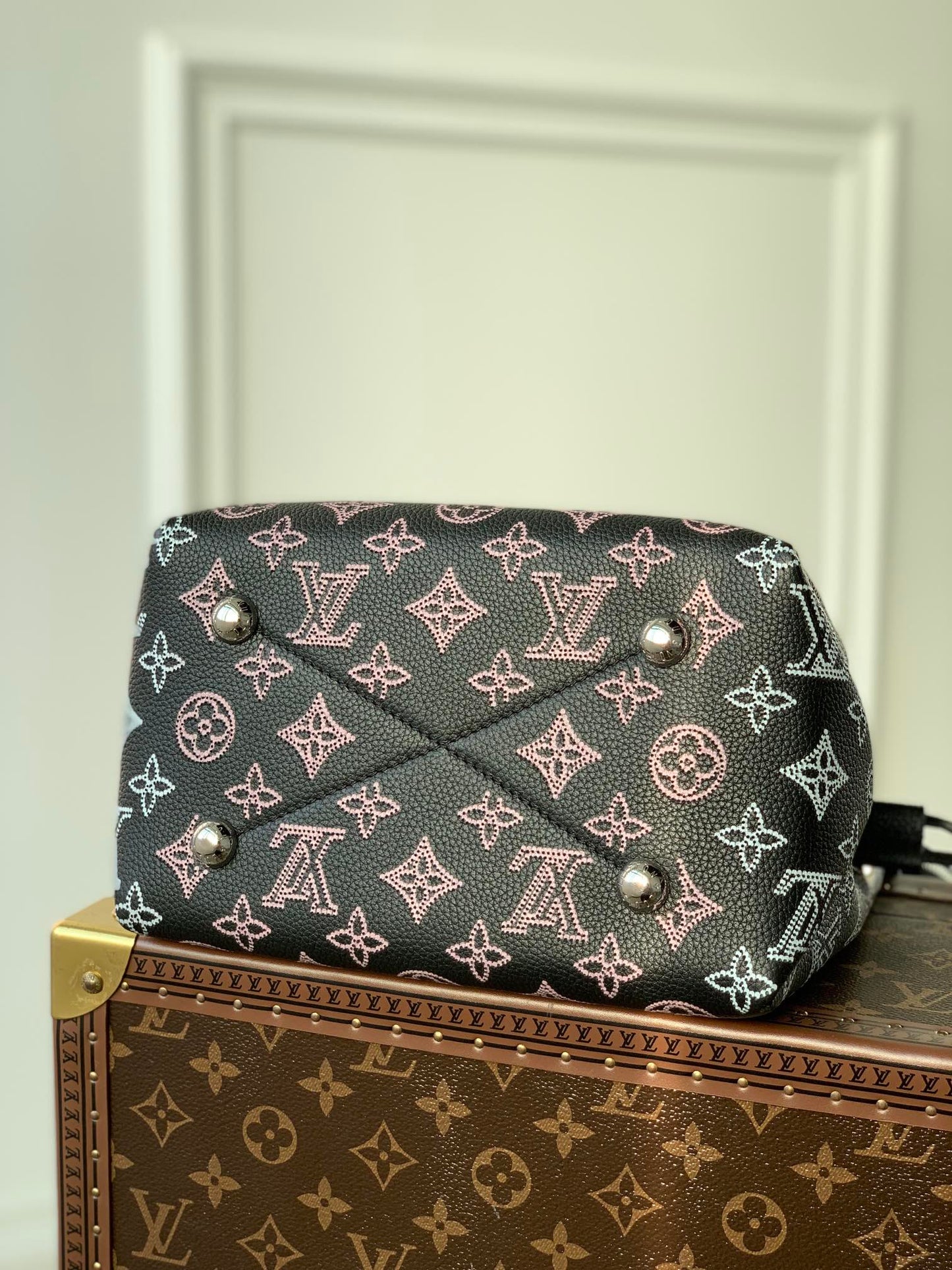 M21096 路L家-Bella Tote 托特包 獨家黑