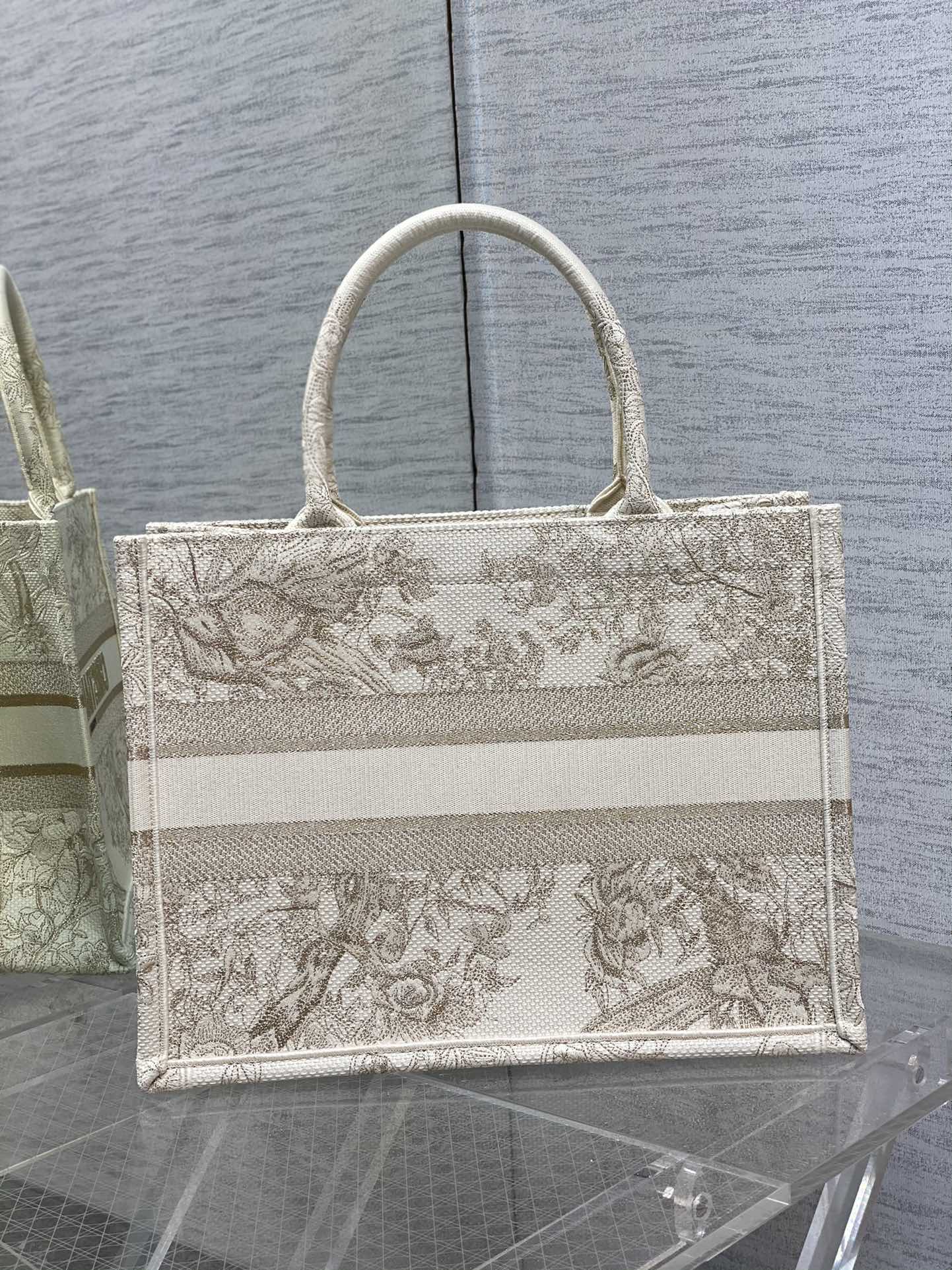 迪D家-BookTote 刺繡手袋 金絲喜鵲冬日花園系列 36x18x28cm