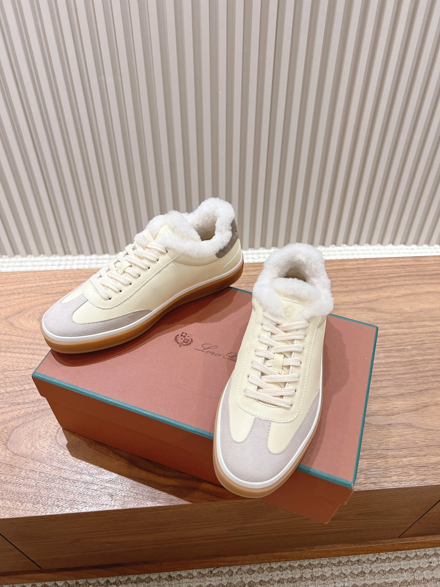 L-Piana-2024 休閒鞋 奶茶色