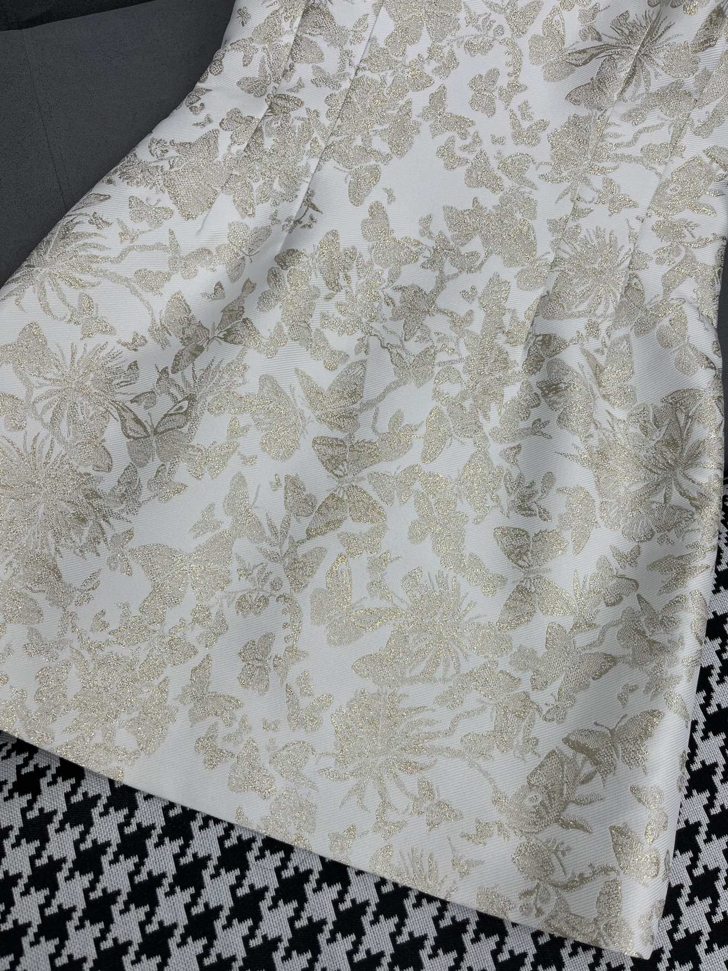 迪D家-2403 24SS夏季新款無袖圓領連身裙 白色