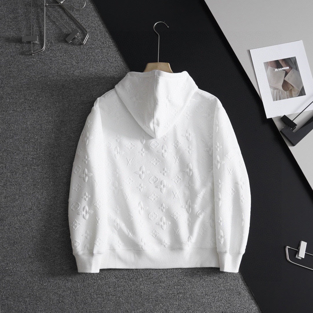 2404097