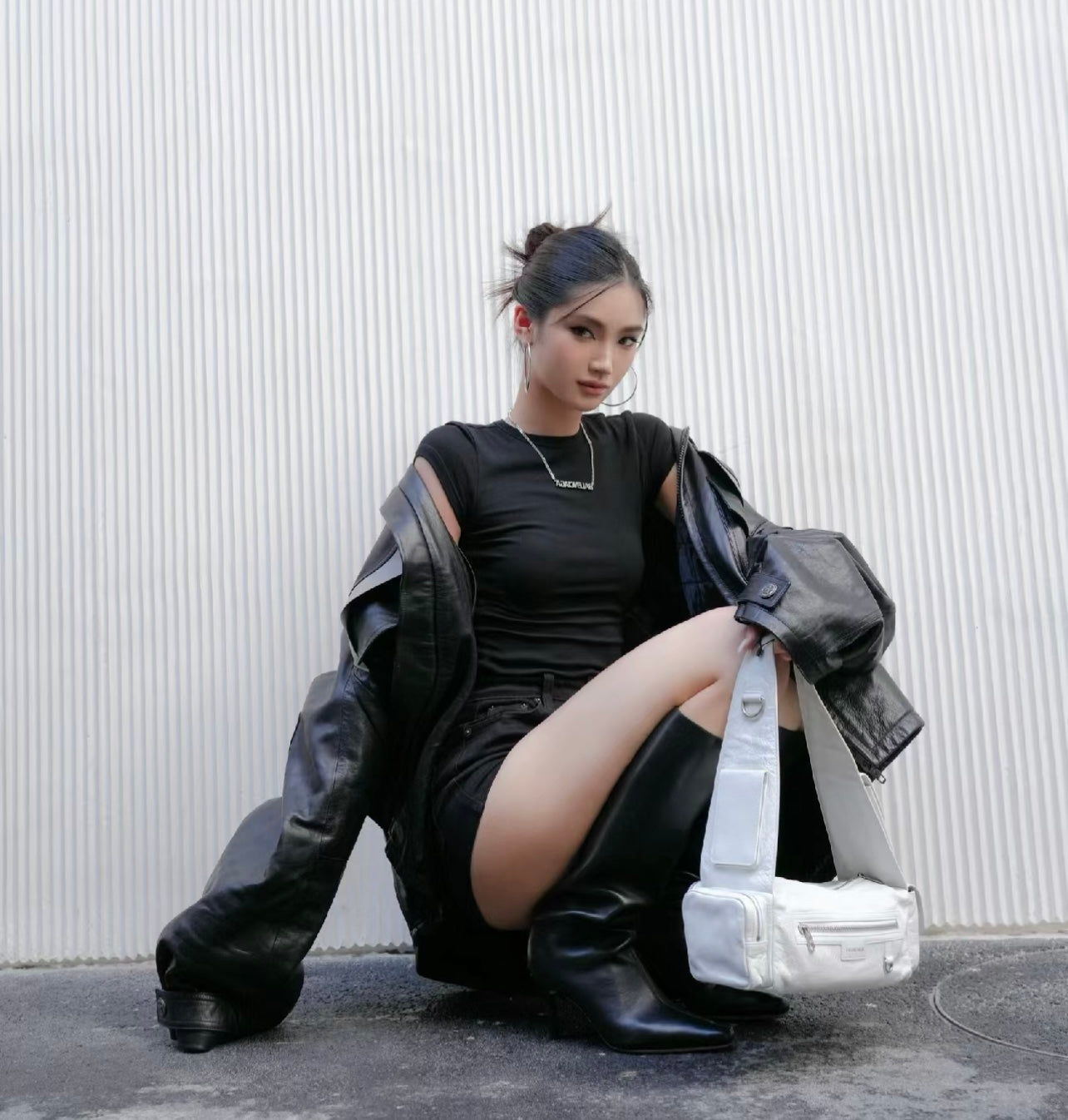 巴黎世-SUPERBUSY包-小號32cm 白色