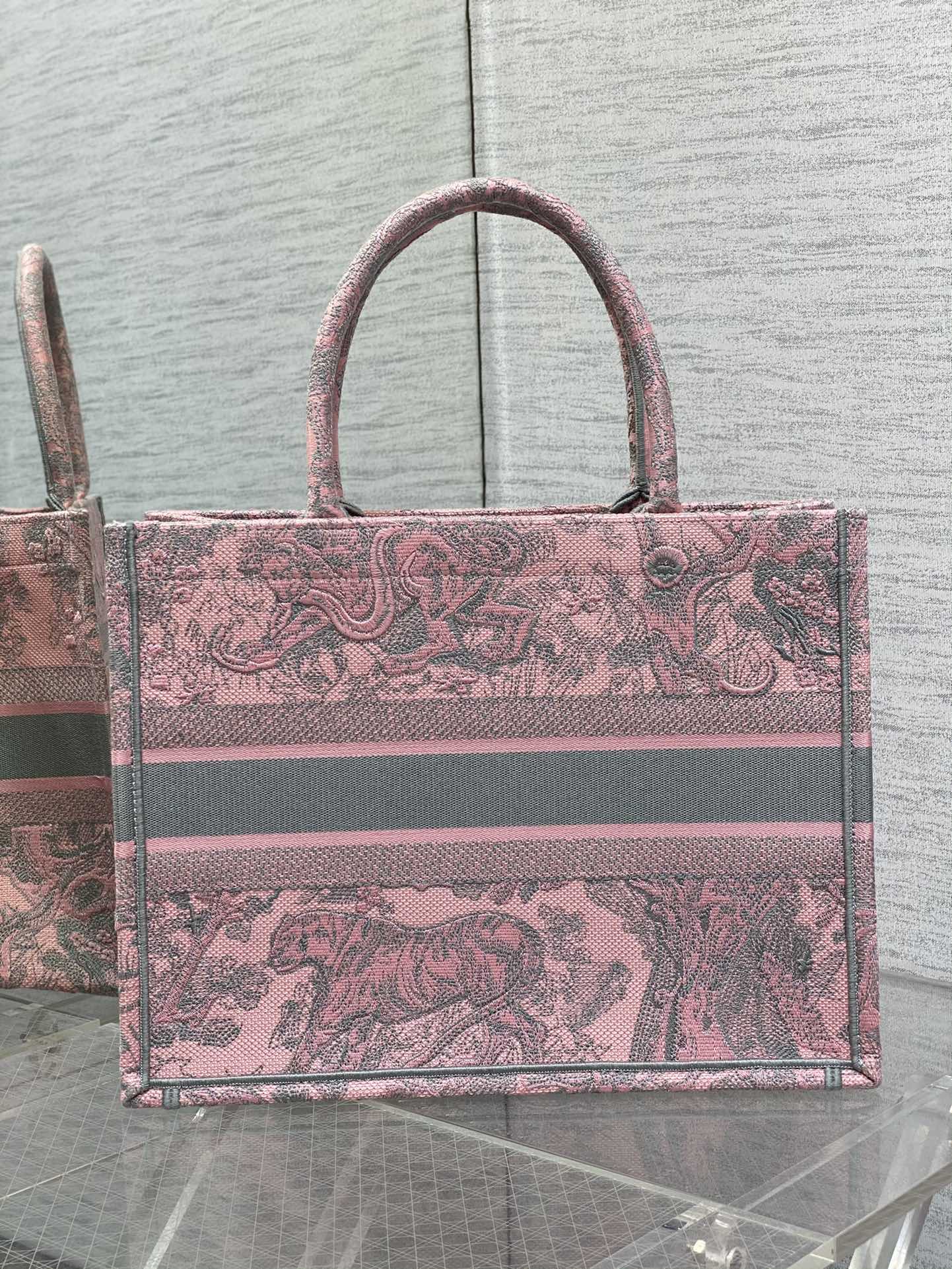 迪D家-Book Tote 2023春夏系列 動物園茹伊灰粉 中號