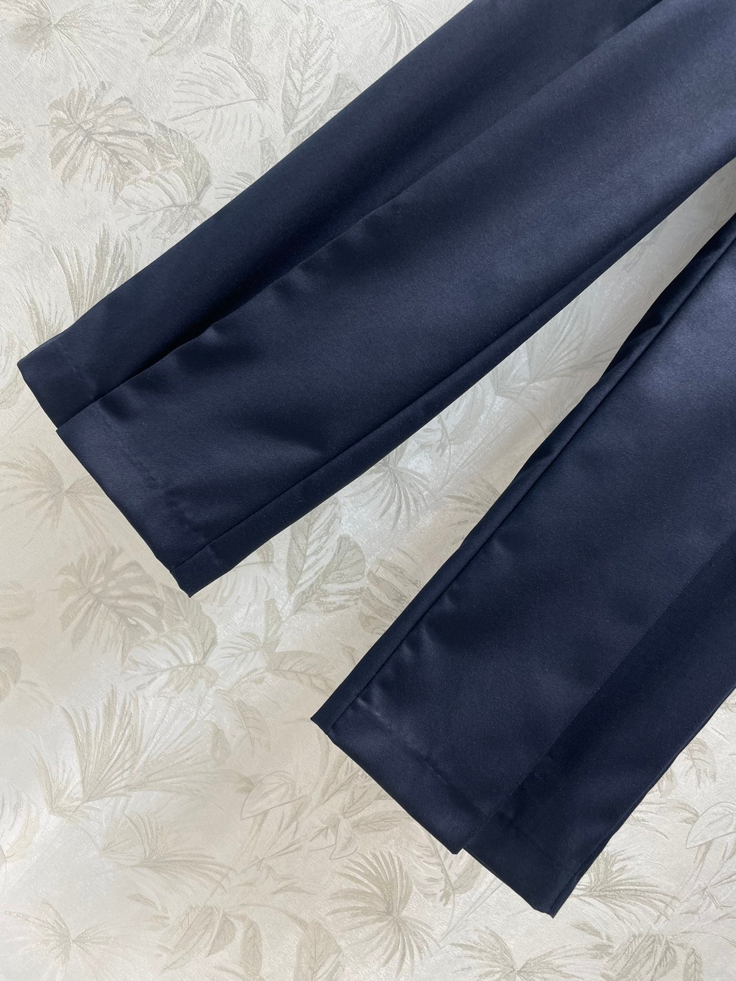 穆Ｍ家-2404 24春夏妥妥的學院風穿搭徽章刺繡章仔西裝長褲