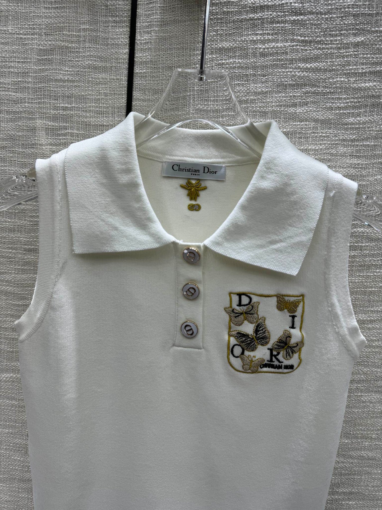 迪D家-2403 刺繡蝴蝶POLO領針織背心 白色