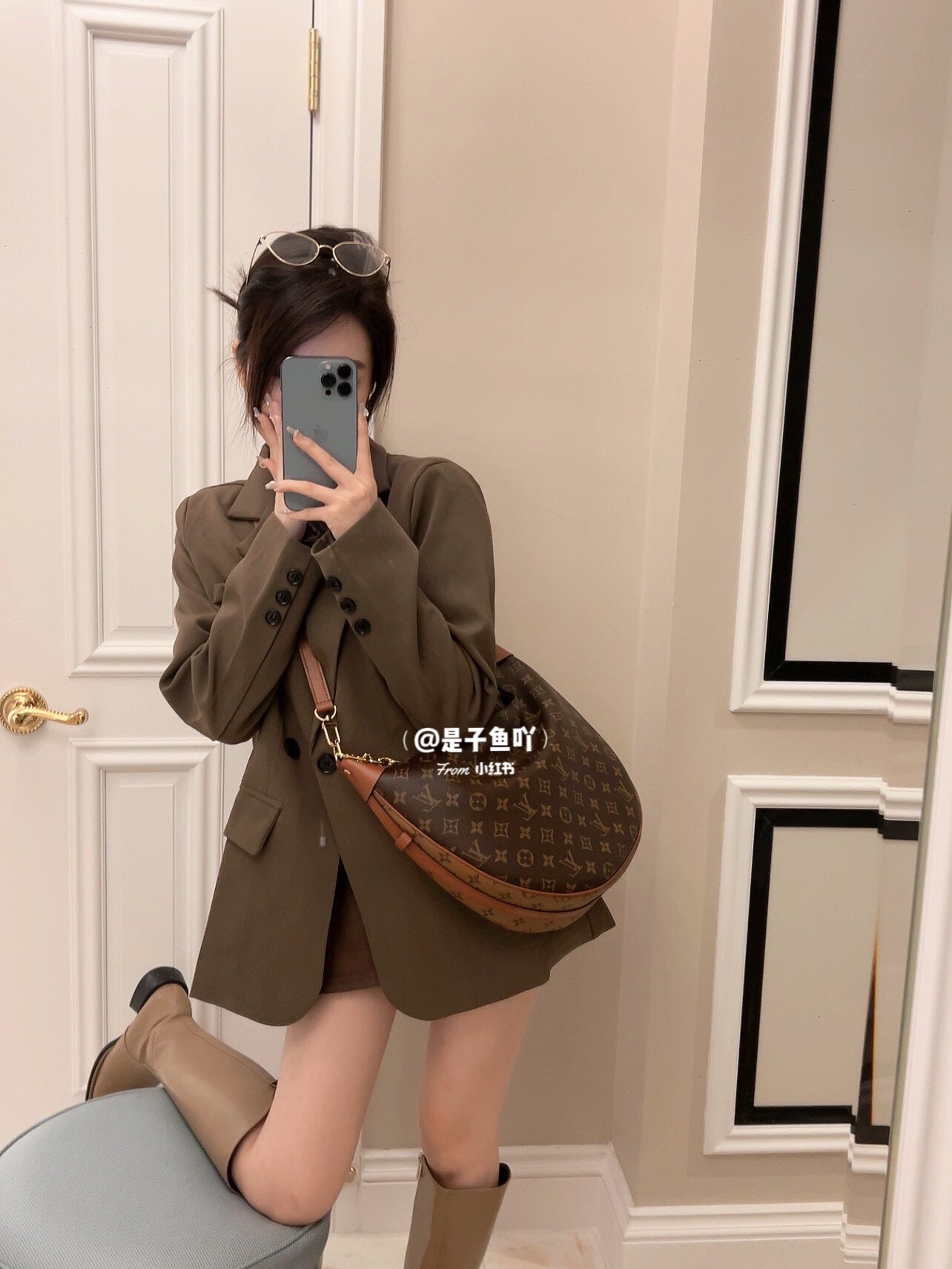 M46311 路L家-Loop Hobo Monogram大型半月包