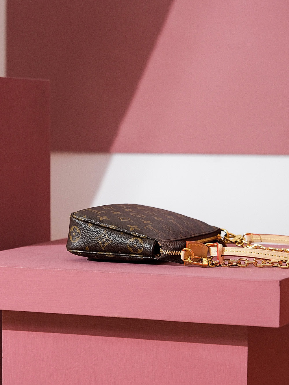 M82766 路L家-POCHETTE ACCESSOIRES麻將包