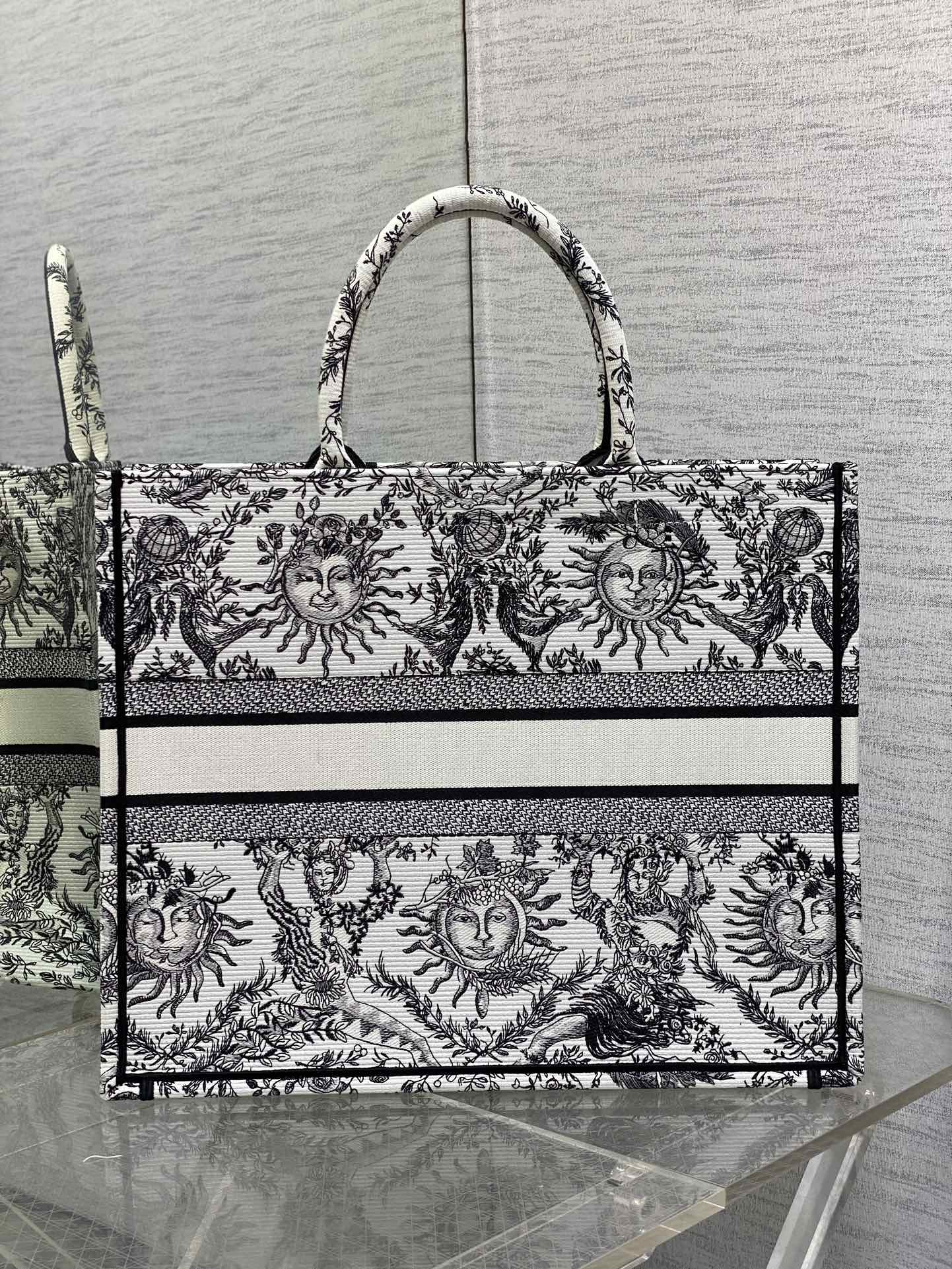 迪D家-2024春夏系列 Book Tote 太陽刺繡 黑白色 大號