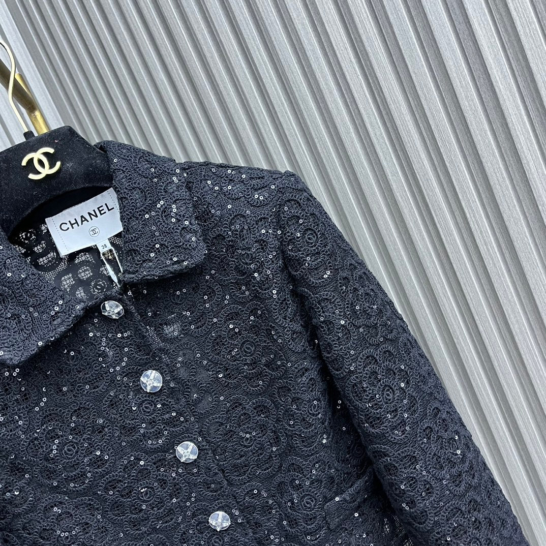 小香家-2403 24新品上架重工珠片繡花短款套裝 黑色
