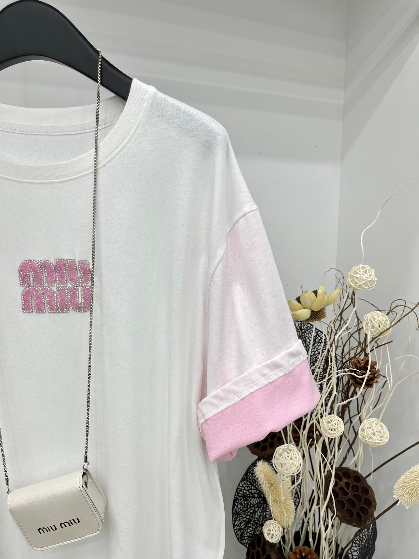 穆M家-2404 24新品字母手工鑽訂製短袖上衣 白色