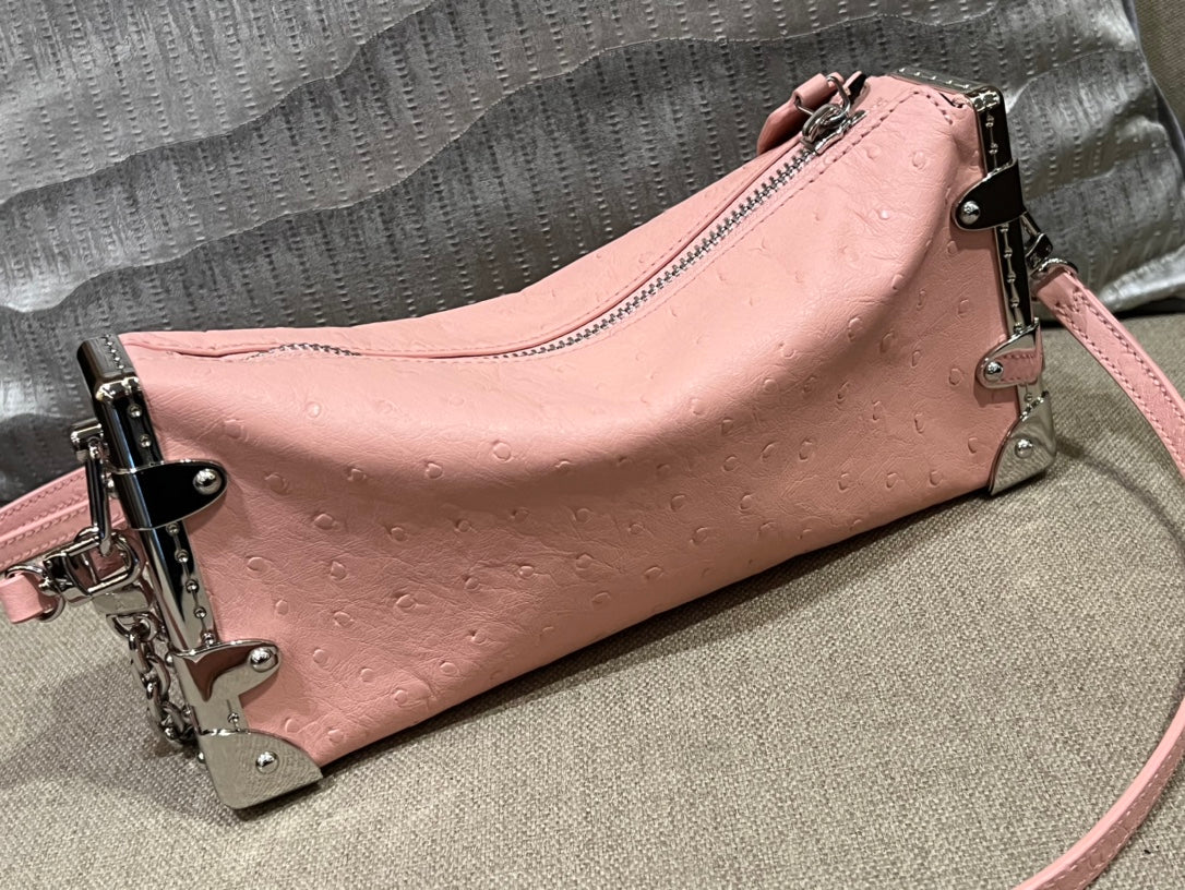 M25445  路L家-SLIM SIDE TRUNK鍊條包 粉色