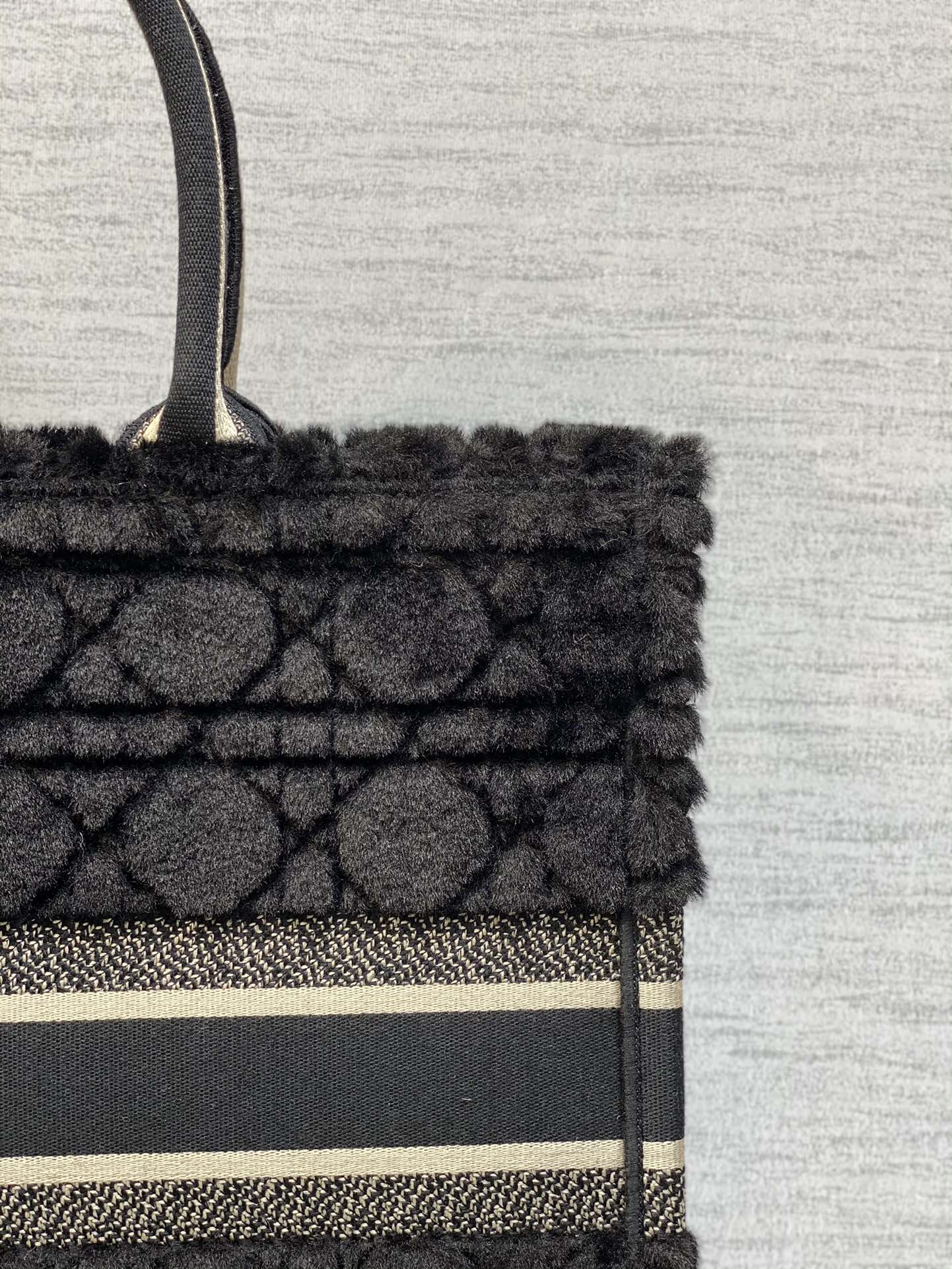 迪D家-Book tote 毛絨黑藍色 大號