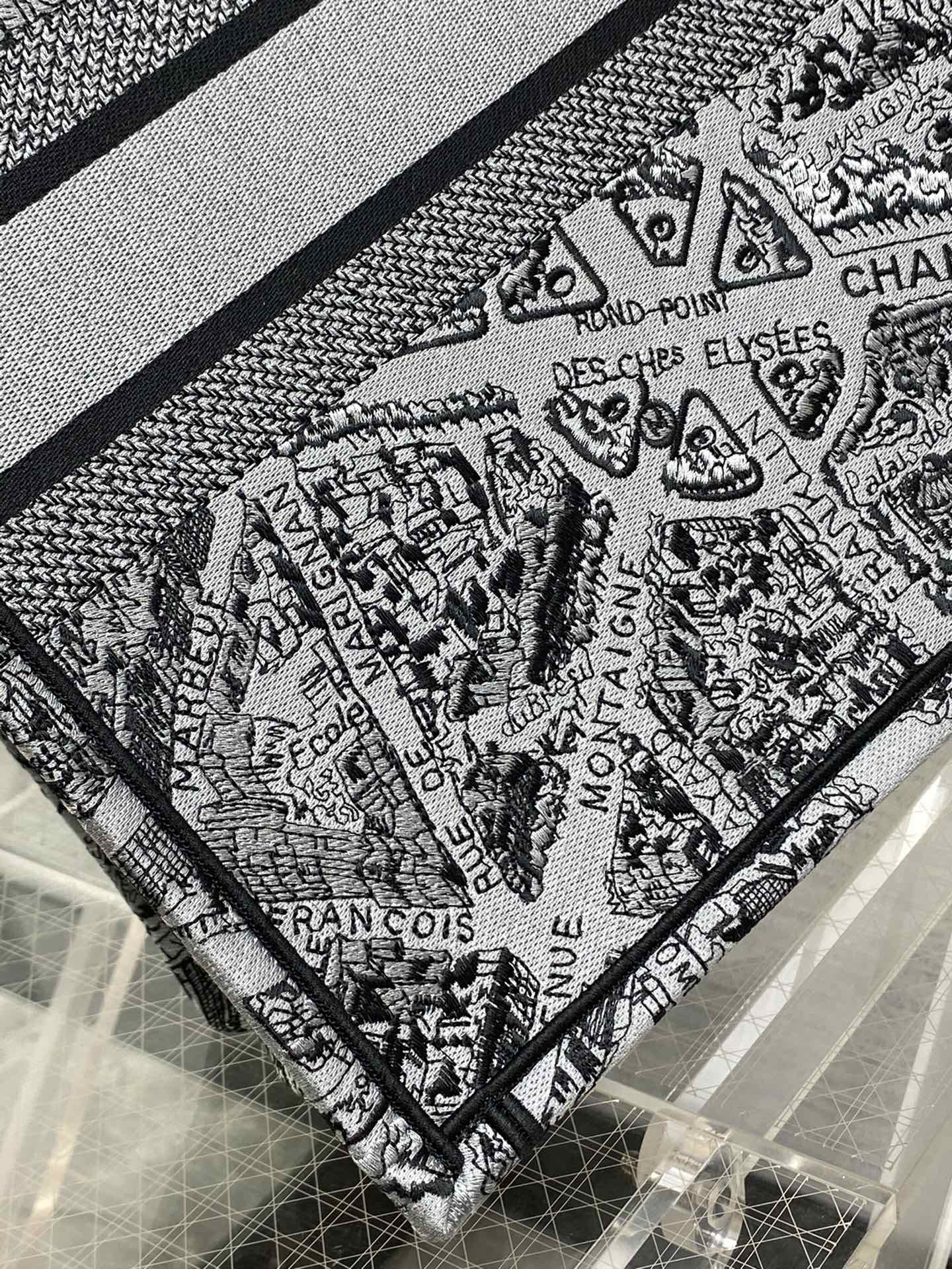 迪D家-Book Tote 2023春夏系列 巴黎地圖刺繡 灰色 大號