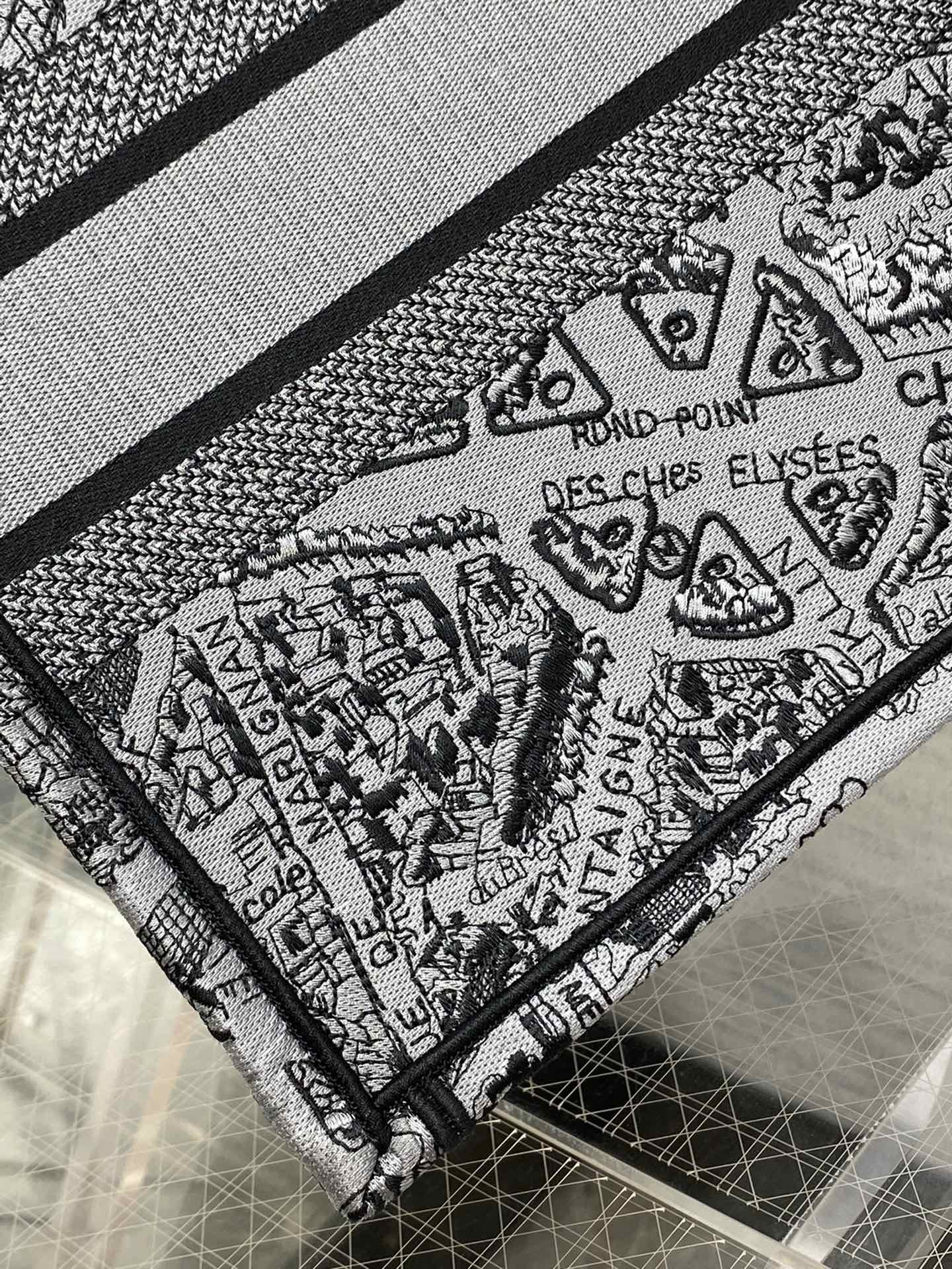 迪D家-Book Tote 2023春夏系列 巴黎地圖刺繡 灰色 中號