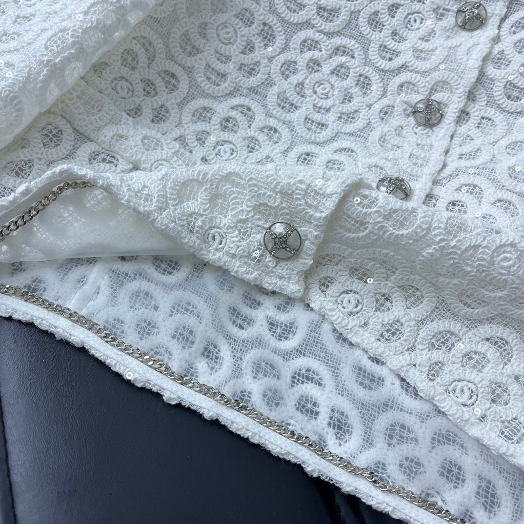 小香家-2403 24新品上架重工珠片繡花短款套裝 白色