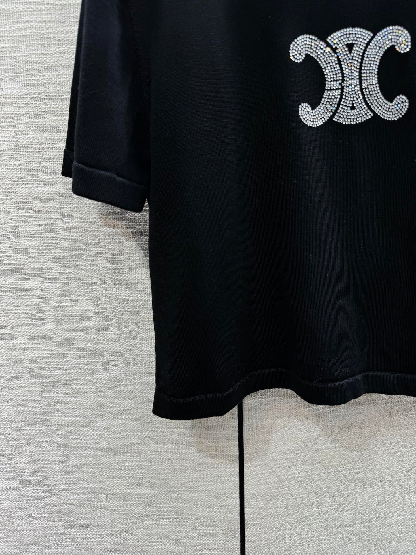 賽C家-2403 24春夏燙鑽logo針織短袖 黑色