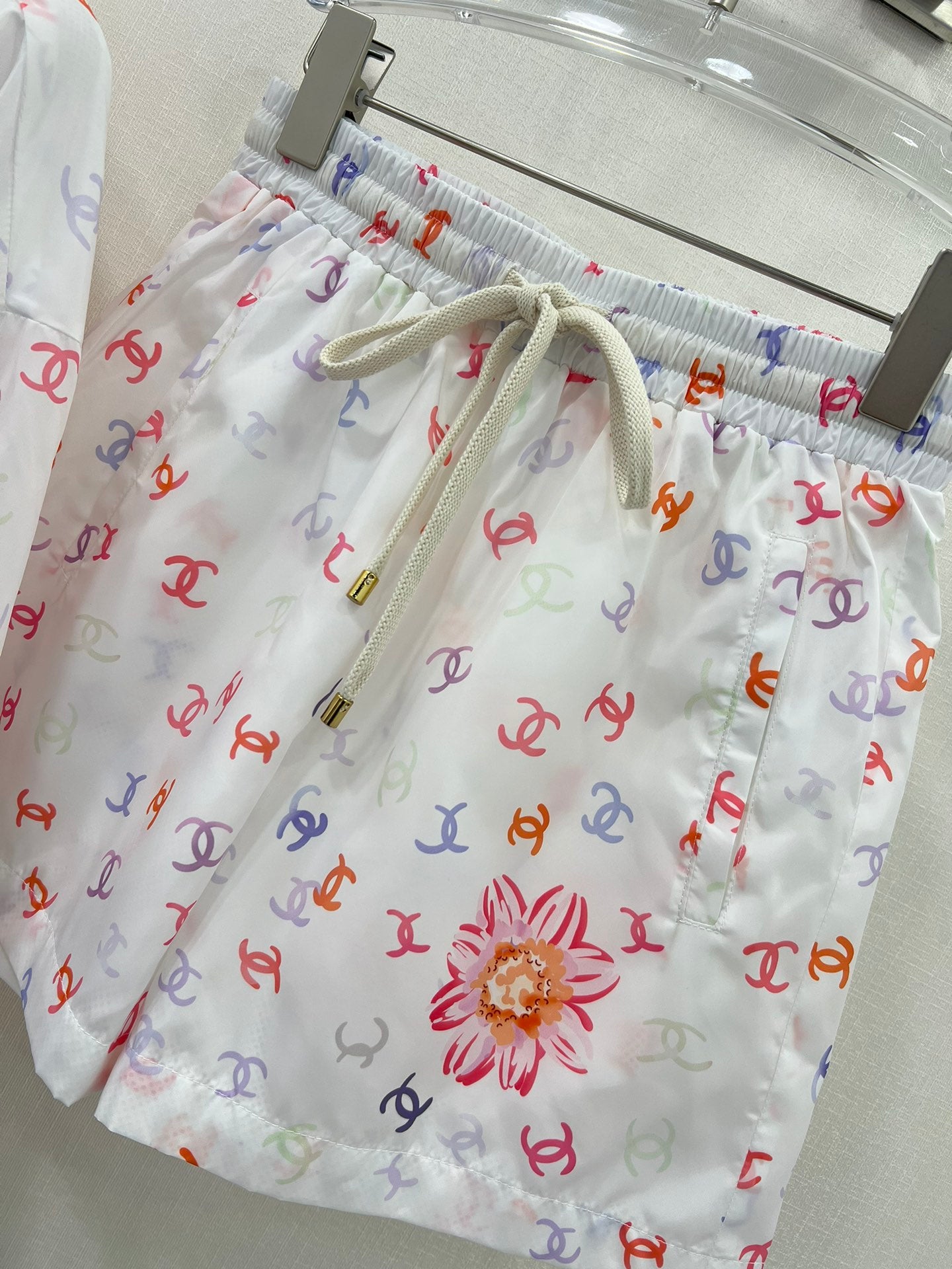 小香家-2404 印花防曬衣撞色套裝 白色