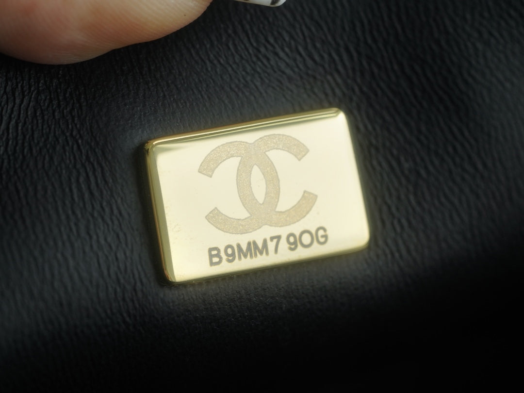 小香家-Chanel CF Mini 經典皮革穿繞雙c Logo 黑色
