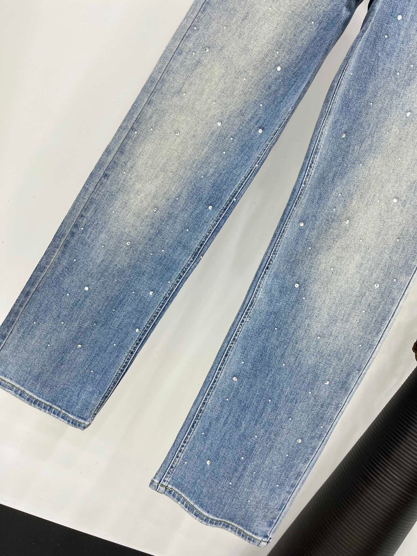 穆M家-2404  重工燙鑽手工牛仔褲