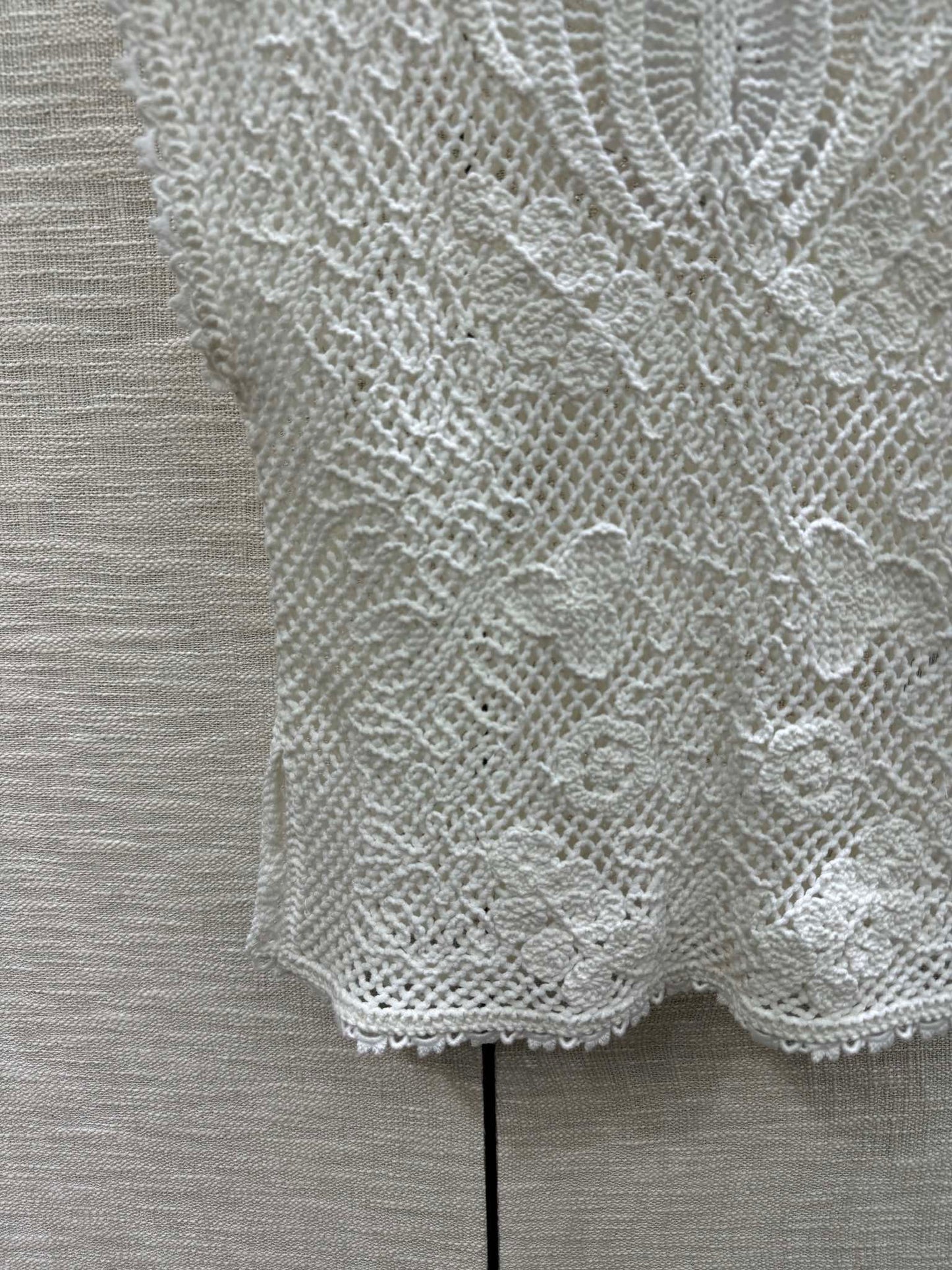 迪D家-2403 24早春最新鏤空鉤花針織背心