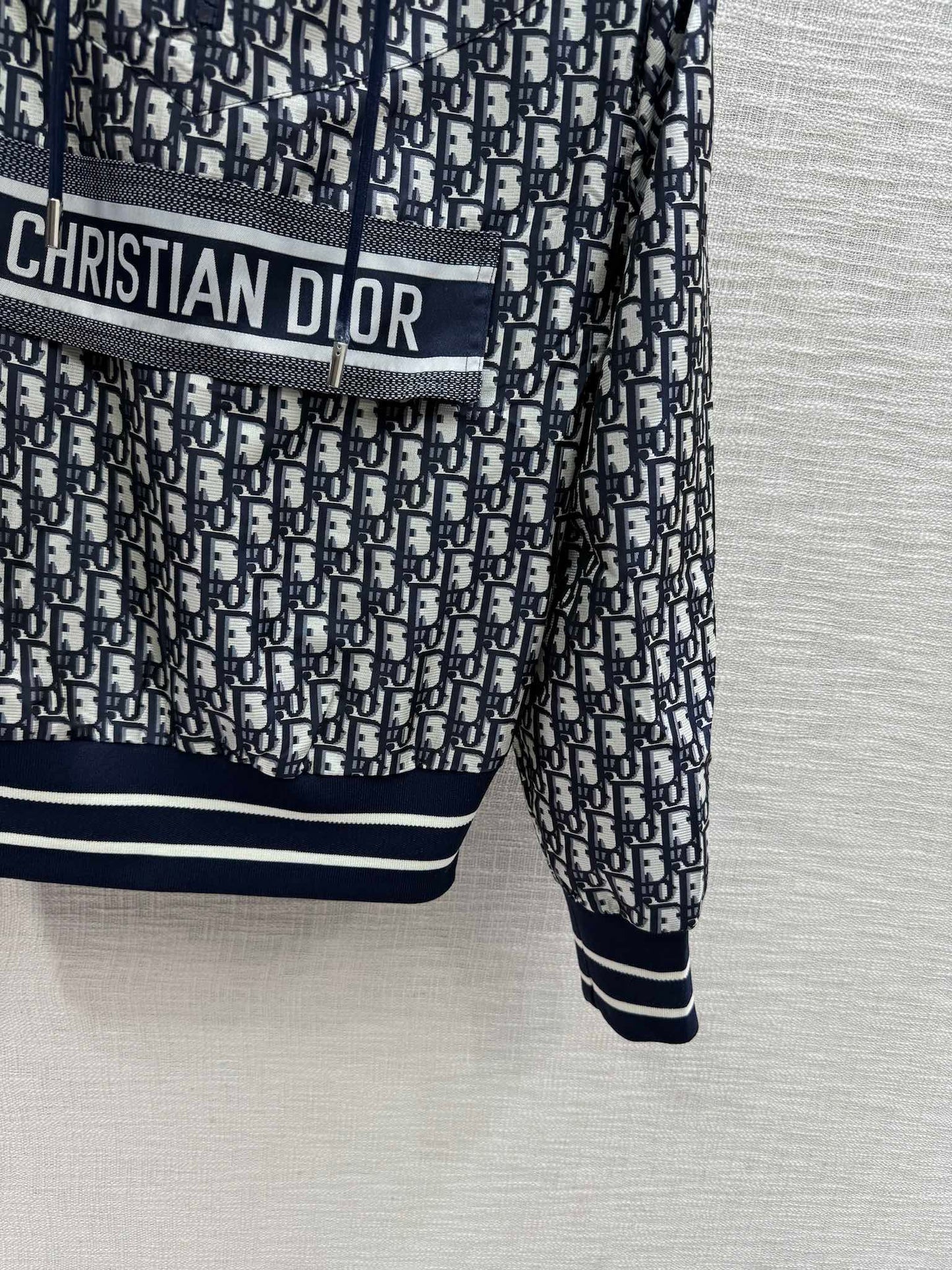 迪D家-2403 半拉鍊連帽上衣鬆緊腰束腳褲套裝 黑色
