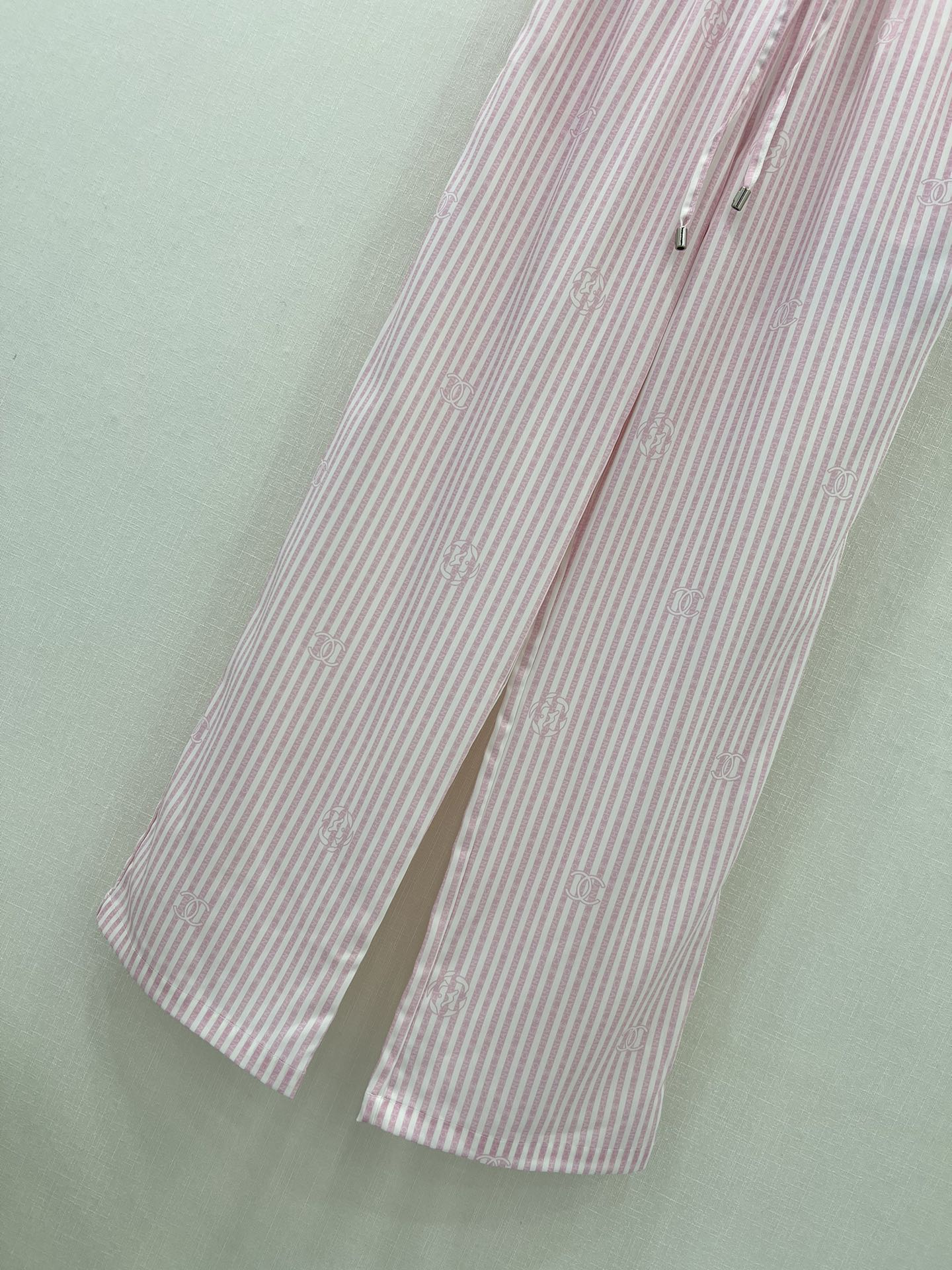 小香家-2404 春夏新款印花暗紋直筒褲 粉色